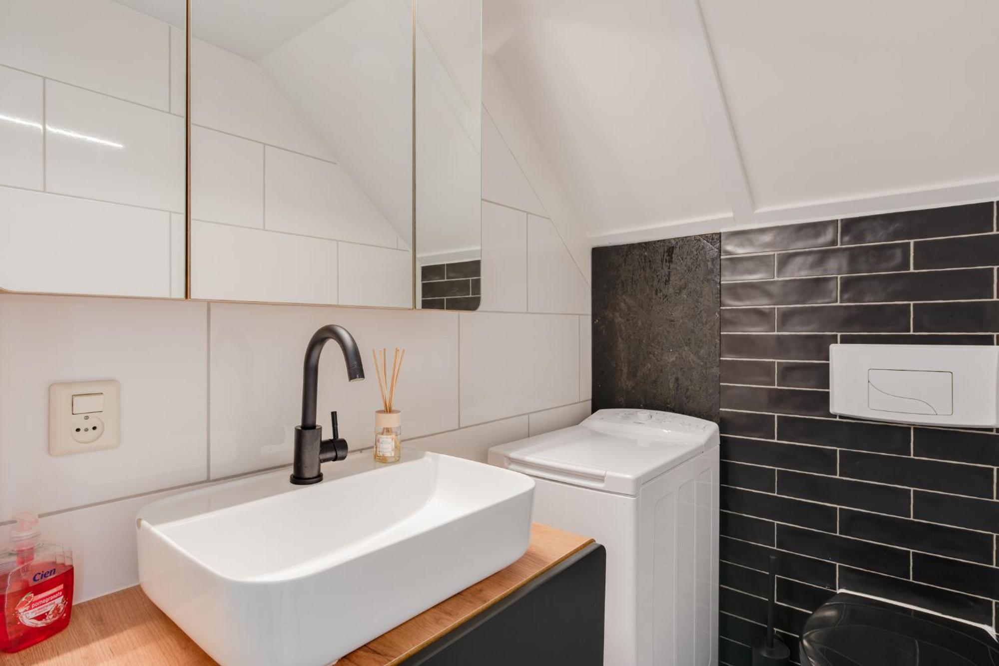 Het Huys Ewijk Mooi Luxe En Een Laadpaal Exterior photo